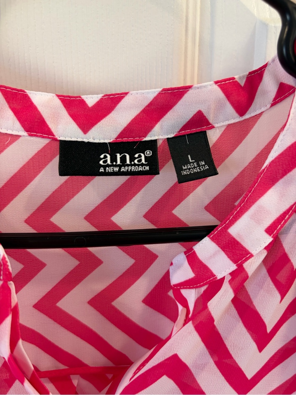 a.n.a Womens L Pink White Chevron V-Neck Long Sleeve Pullover Blouse Top Vibrant - Picture 3 of 3